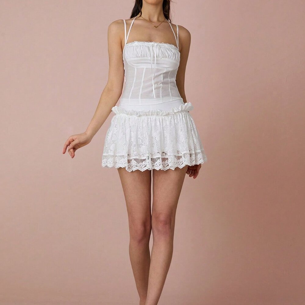 White Cute Women's Floral Lace Mini Skirt - Picture 4 of 7